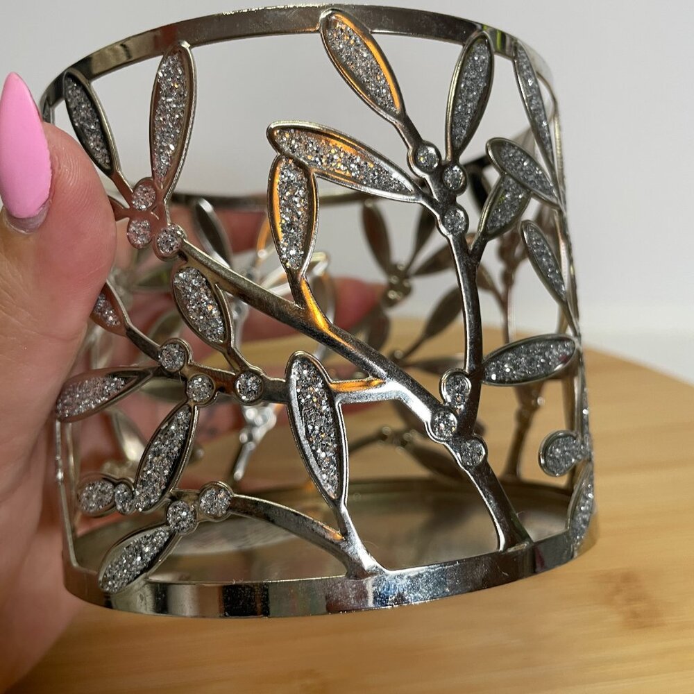 Bath & Body Works Leaf Branch Silver Glitter Metal 3-Wick Candle Holder - Picture 7 of 8